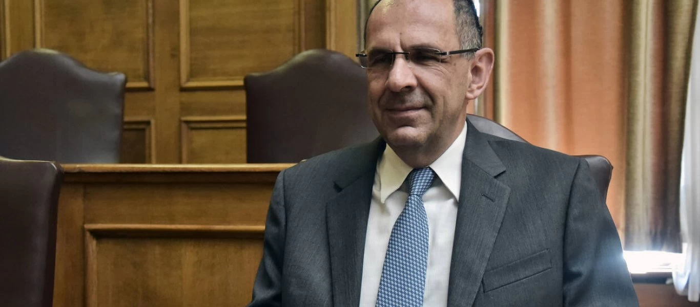 Δεν «τραβάει» άλλο: Κυβερνητική αναδόμηση μέσα στο καλοκαίρι προανήγγειλε ο υπουργός Επικρατείας Γ.Γεραπετρίτης